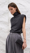 Load image into Gallery viewer, CHARLES & KEITH Bag