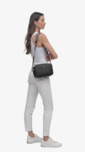 Load image into Gallery viewer, DKNY BAG