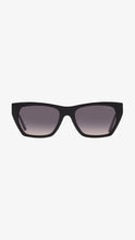 Load image into Gallery viewer, Guess sunglasses
