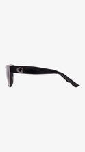 Load image into Gallery viewer, Guess sunglasses
