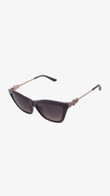 Load image into Gallery viewer, Guess sunglasses
