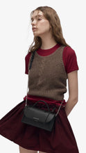 Load image into Gallery viewer, CHARLES &amp; KEITH Hazel Bow Wallet On Chain - Noir
