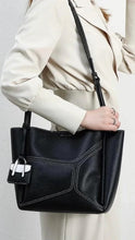 Load image into Gallery viewer, Estelle Tote Black
